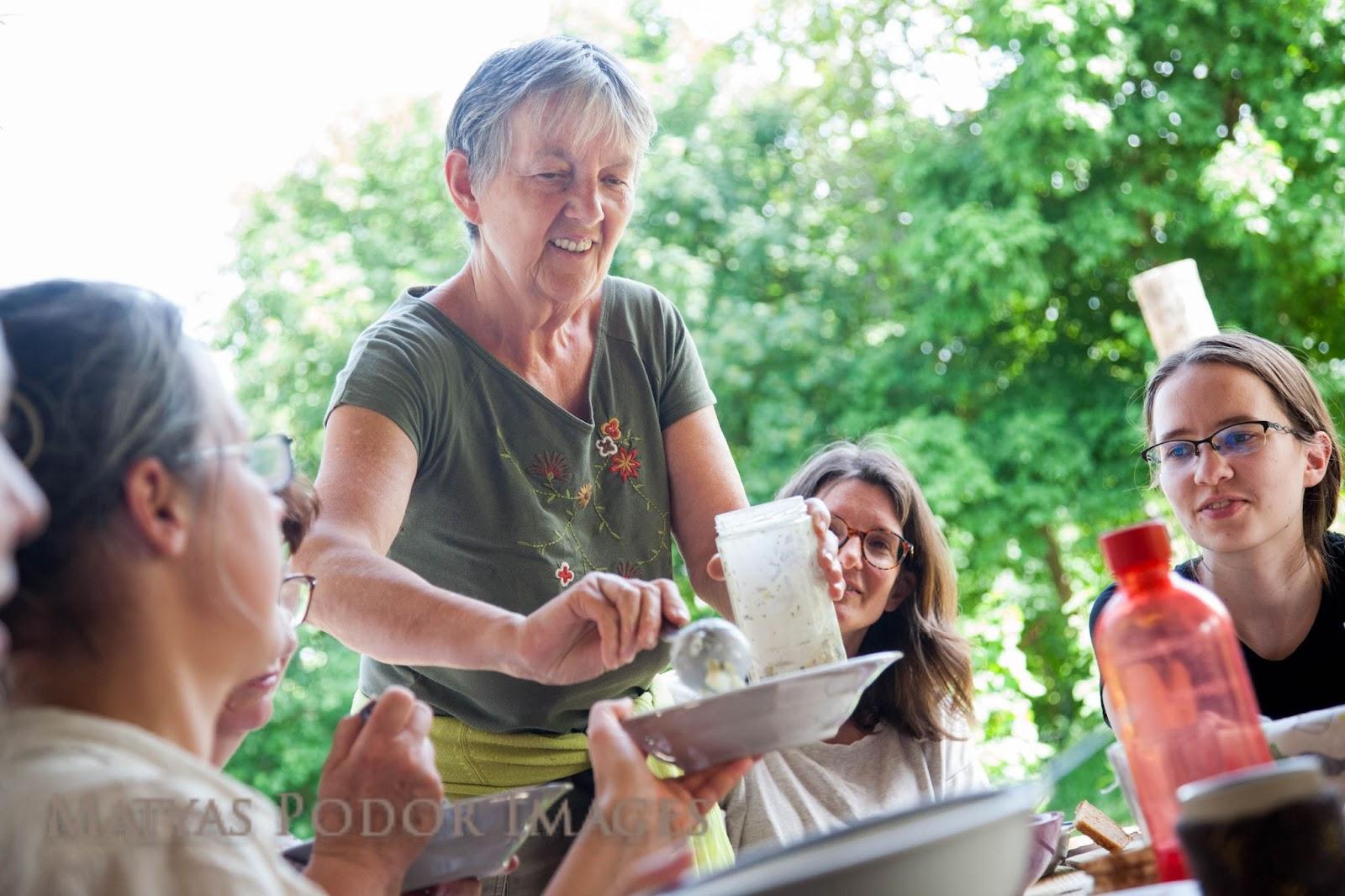 Dr. Németh Ibolya, Biobia: Hogyan is telik meg a kamrám télre?